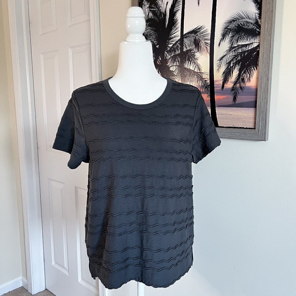 Women’s Old Navy Short Sleeve Tee | Dark Gray | Crew Neck | Textured | Medium